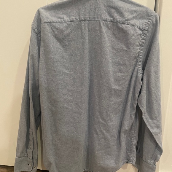 Medium untuckit flannel - Picture 3 of 3